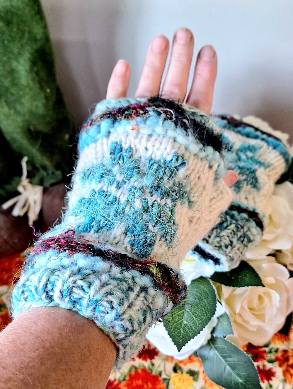Nepal Handmade Nordic Star Wool Knit Fingerless Gloves, Size Medium